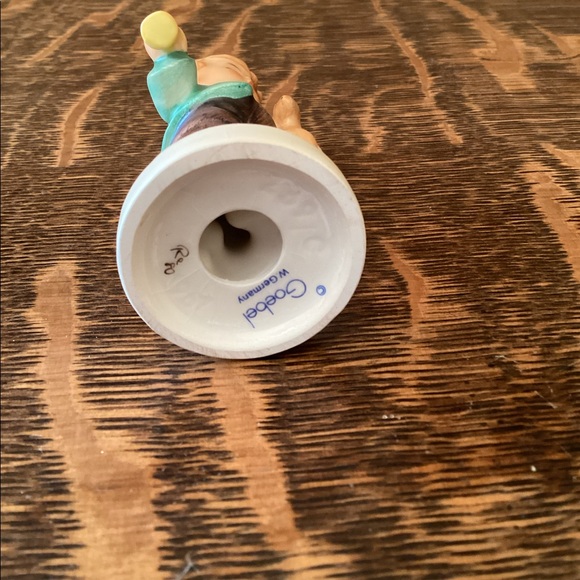 Hummel ~Boy w/ Horse - Picture 4 of 7